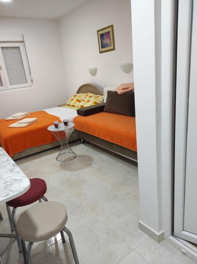 Apartmani Ceca 012 Sutomore Bagian luar foto